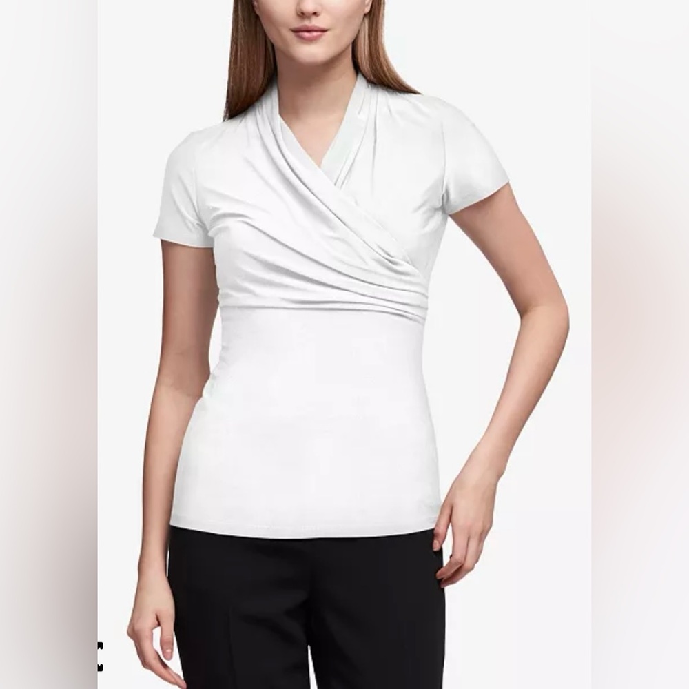 Women’s DKNY ruched polka dot top L